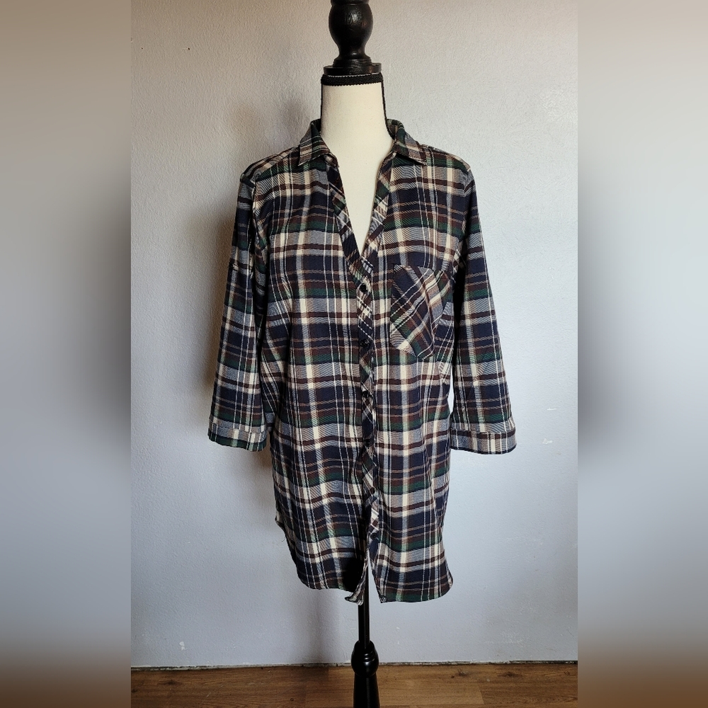 Zig Zag Stripe Women's size med plaid tunic top.